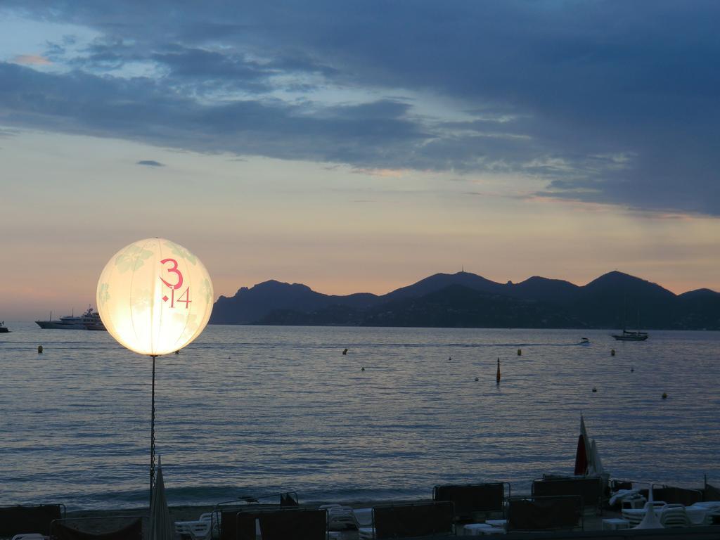 Cannes - View Cap Esterel Luaran gambar