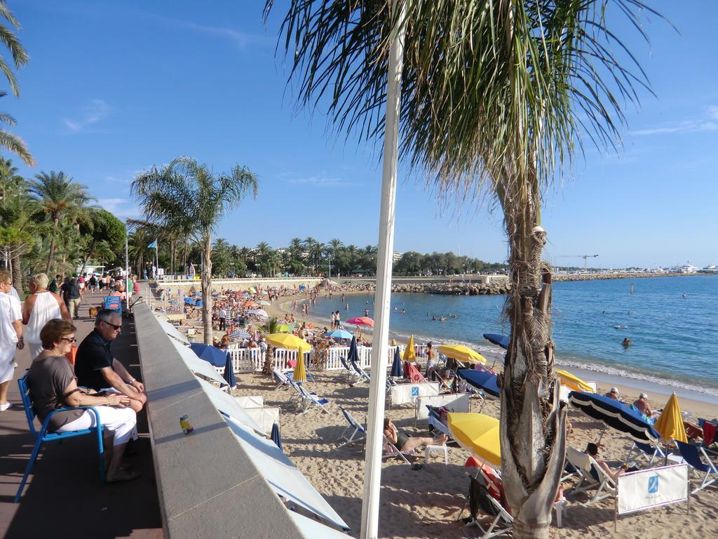 Cannes - View Cap Esterel Luaran gambar