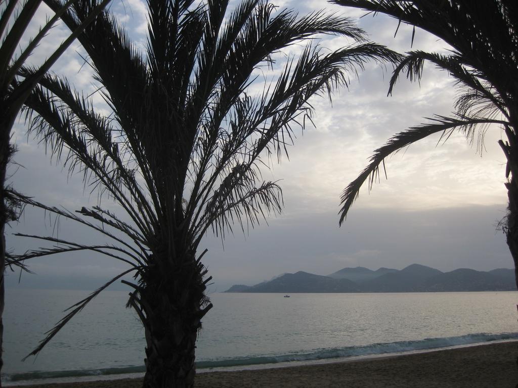 Cannes - View Cap Esterel Luaran gambar