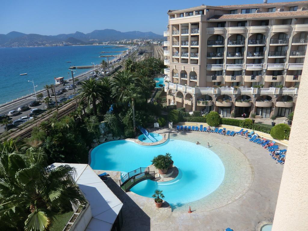 Cannes - View Cap Esterel Luaran gambar